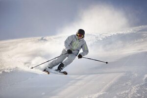 Ski-fahren und Wintersport